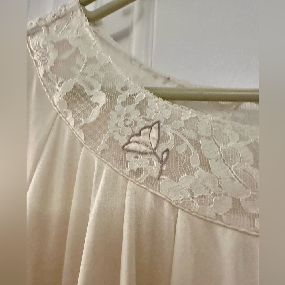 Claire Sandra by Lucy Ann Robe Vintage - Picture 10 of 15